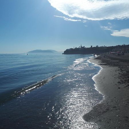 Studio 1 - Sea Front Рінкон-де-ла-Вікторія Екстер'єр фото